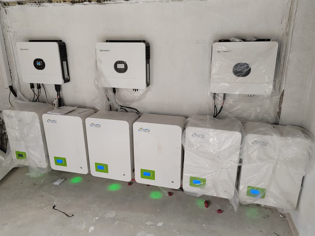 LVFU LFW 51-200 10kWh 51.2V Wall-Mounted Lithium Battery (LiFePO4) – Pakistan